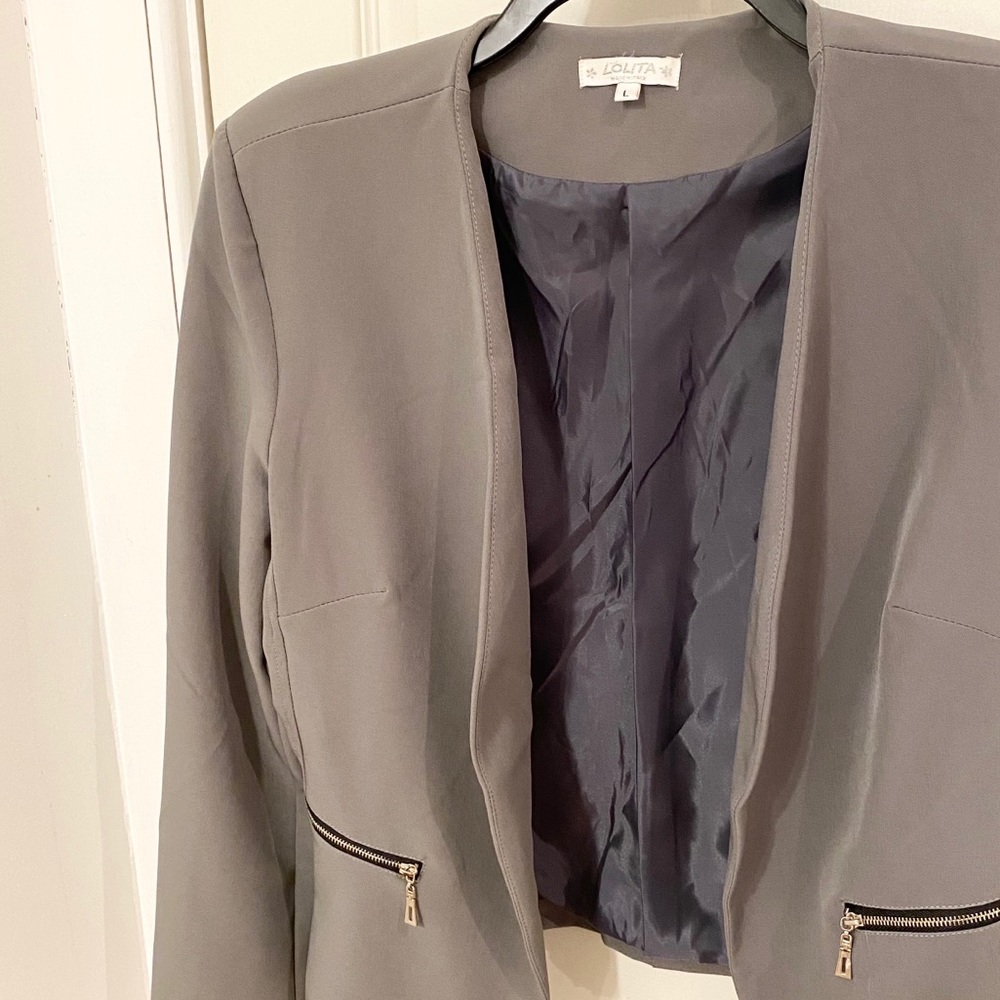 Fully Lined, Cropped Blazer - image 2